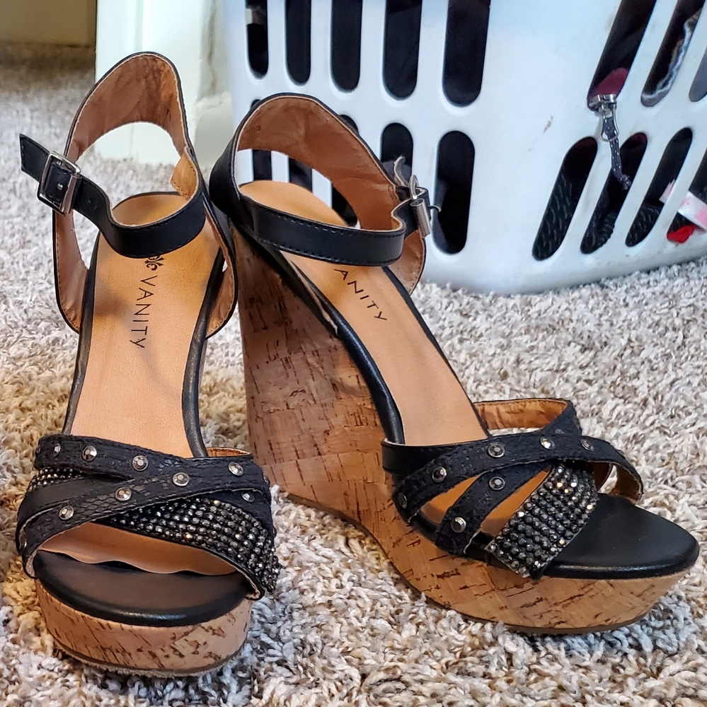 Vanity Wedges